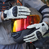 カラー:ホワイト | バッチ:sps4-シーン-20260716 | ロール:シーン-02 | Seibertron SPS-4 冬用防水バイクグローブ ホワイト 走行シーン 02